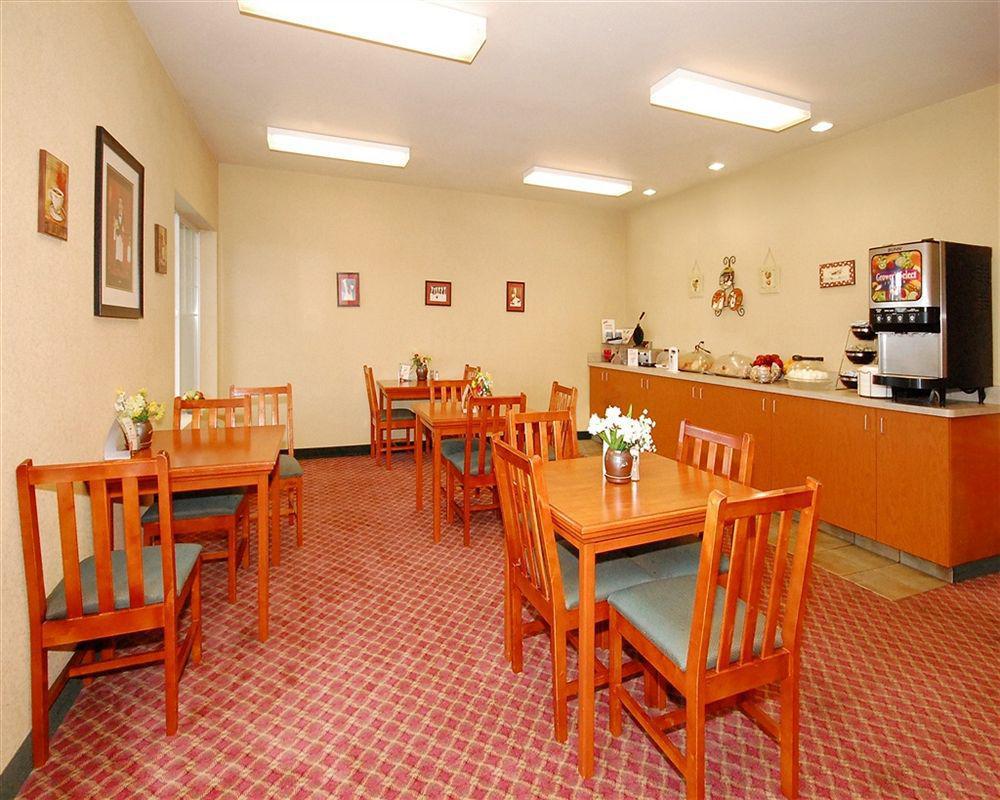 Quality Inn & Suites Federal Way - Seattle Ресторан фото